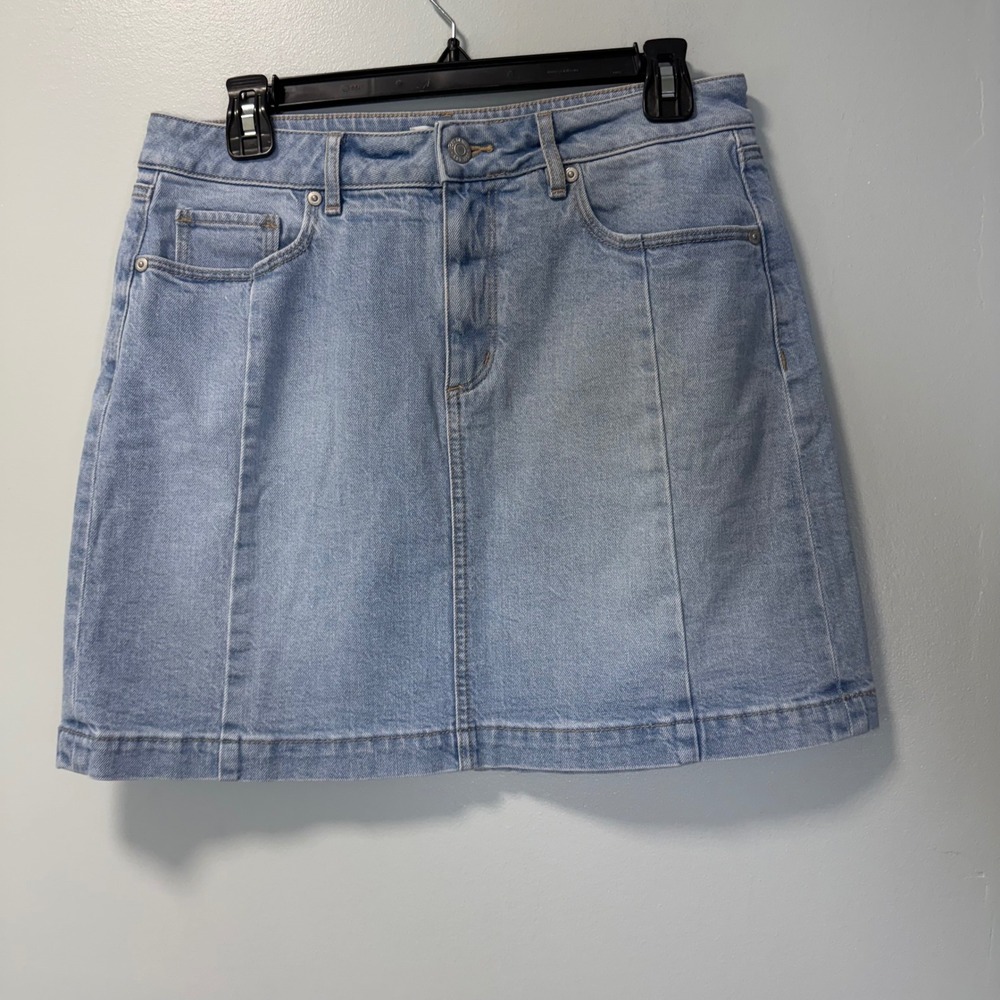 LOFT Light Wash Denim Mini Skirt High Waisted Seam Detail Size 6‎ NWT